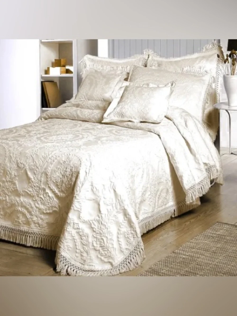 Mafalda 2/ Euro Sham with Fringe / Safe Color